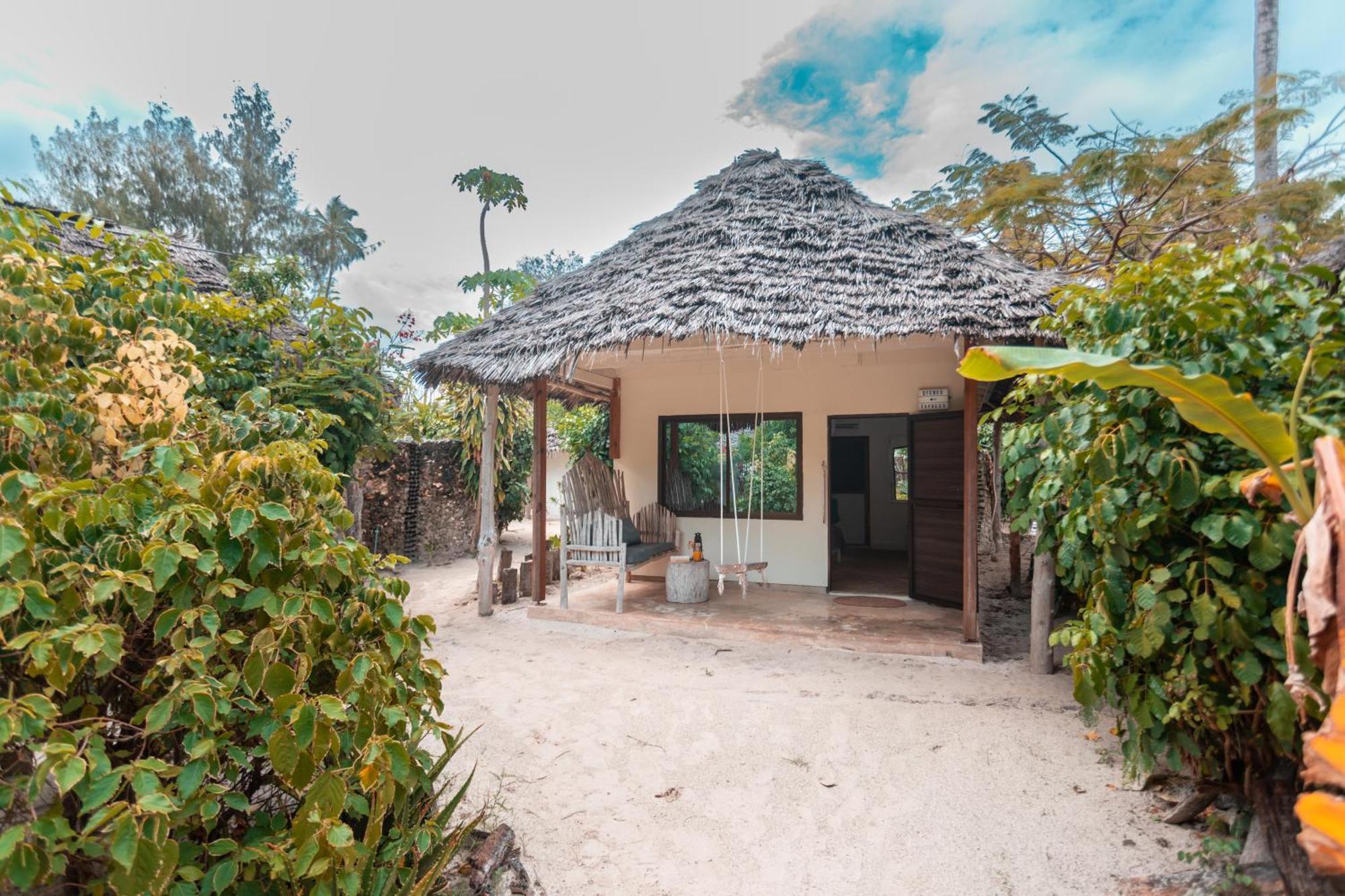 B4 Beach Club Paje Exterior photo
