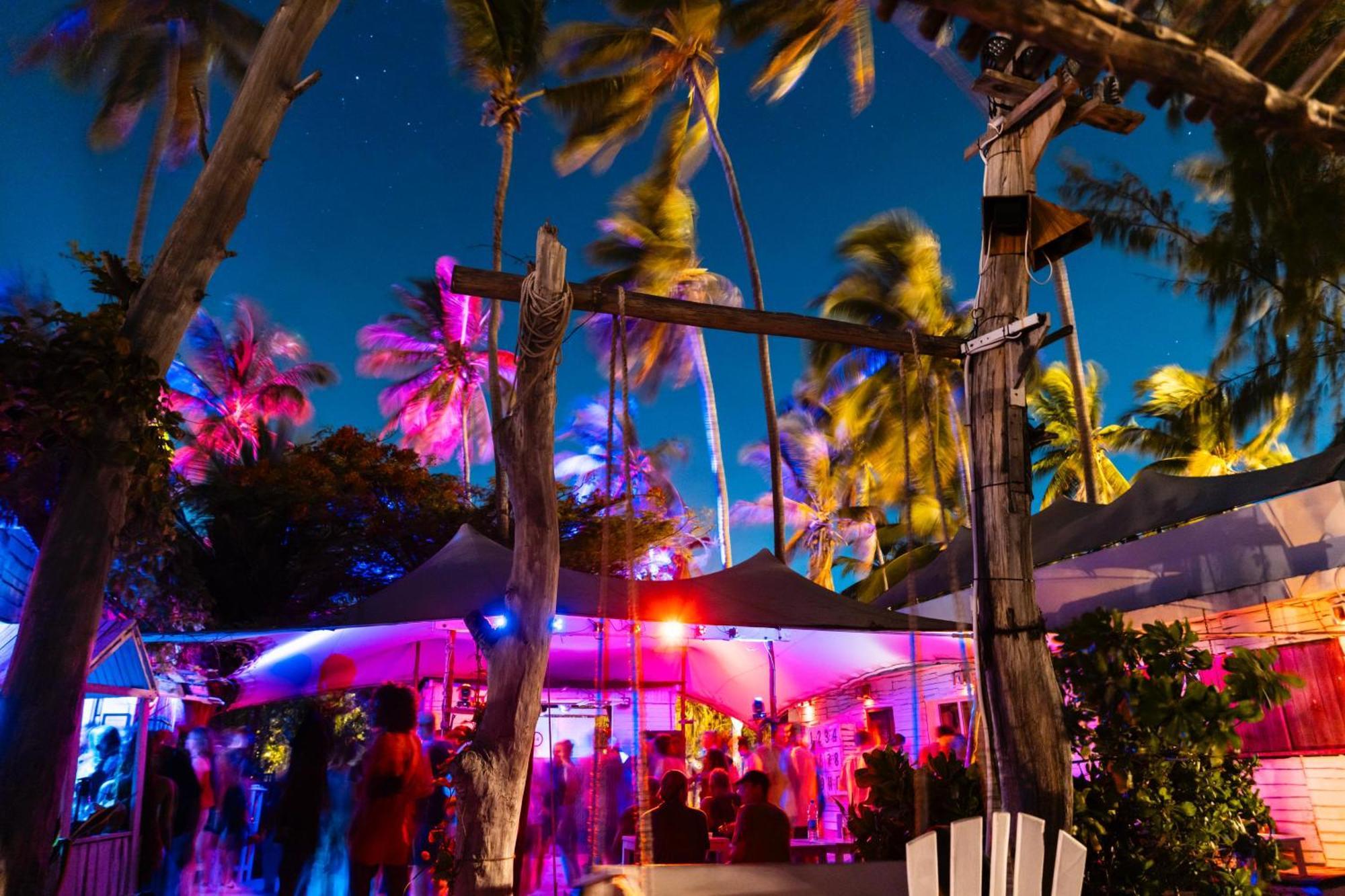B4 Beach Club Paje Exterior photo