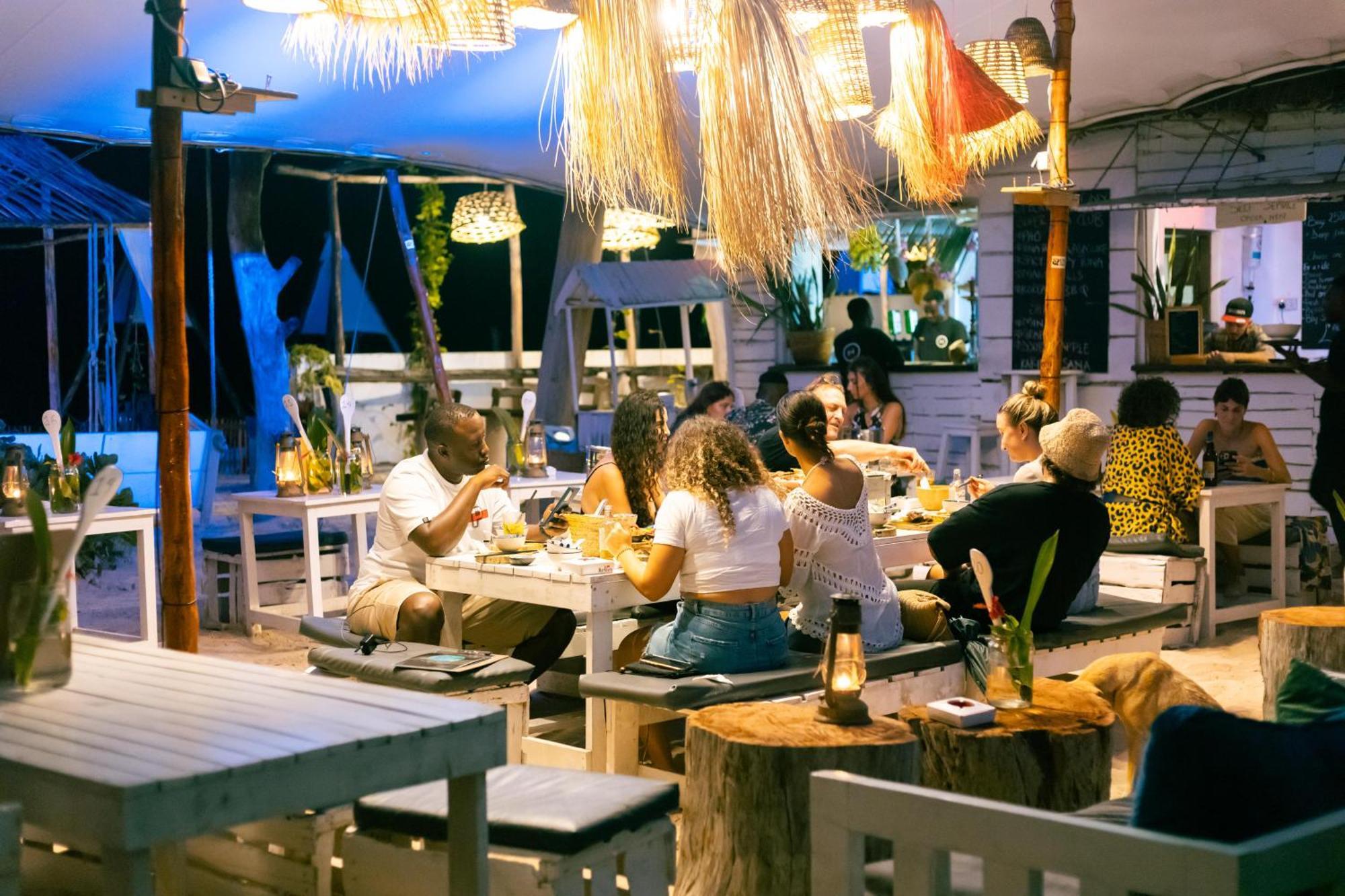 B4 Beach Club Paje Exterior photo