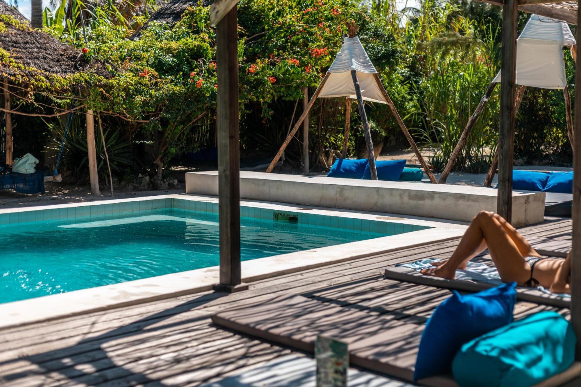 B4 Beach Club Paje Exterior photo