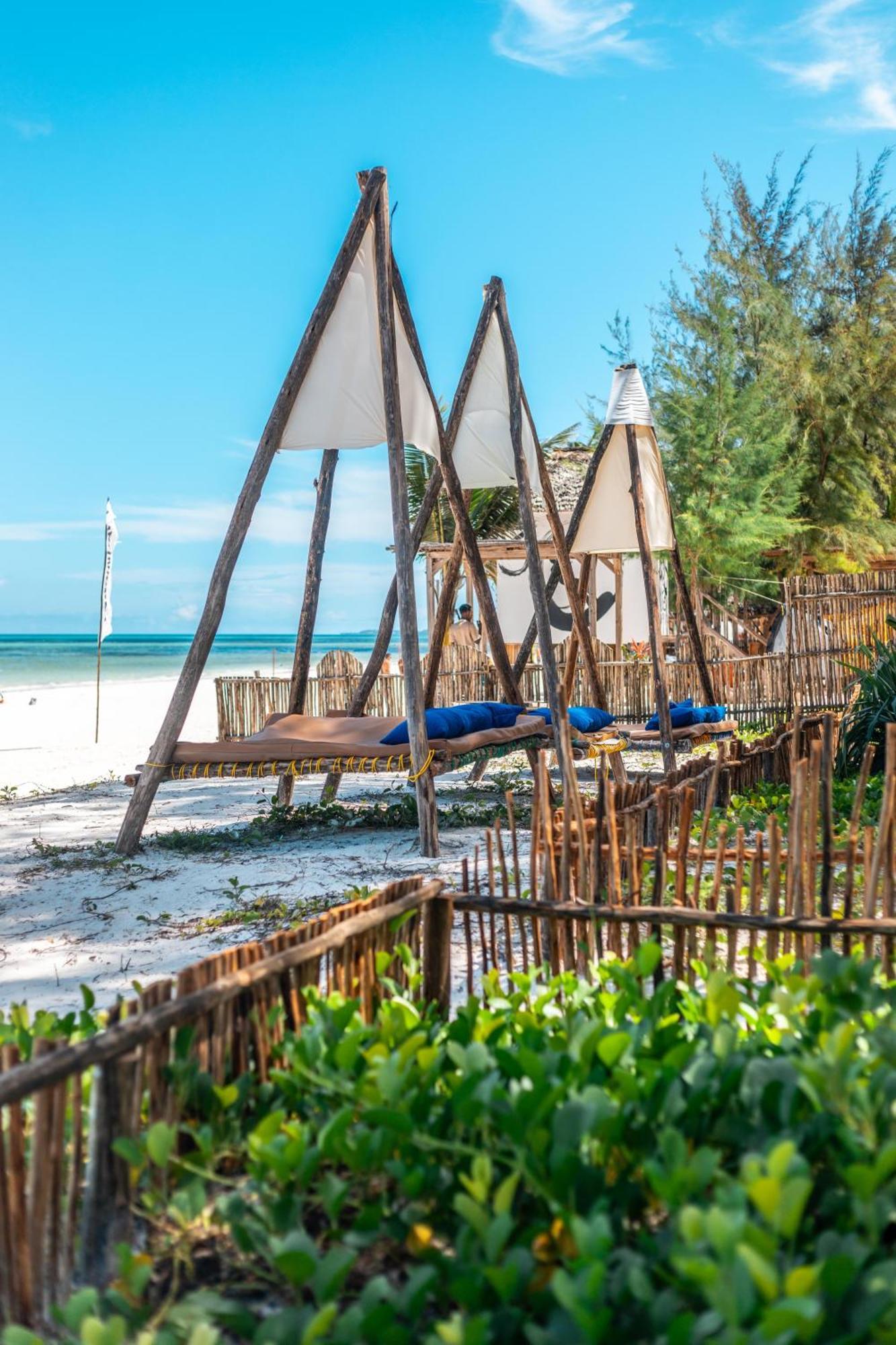 B4 Beach Club Paje Exterior photo